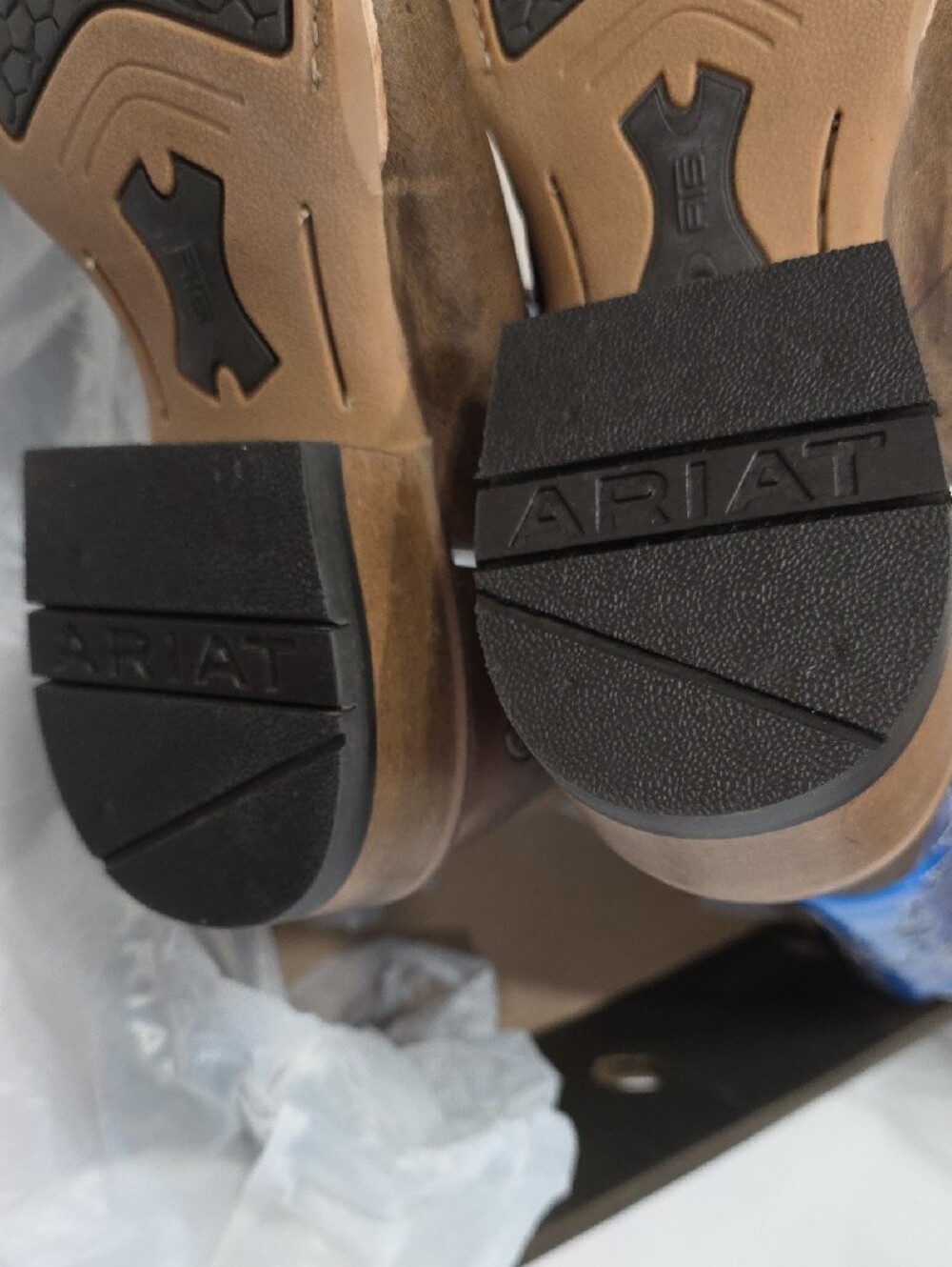 Ariat NIB Men's Size 11 EE Wide Ringer Western Boots Brown/Bright Blue TOBx - Picture 9 of 15